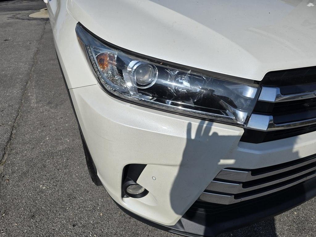 Toyota Highlander Limited V6 FWD (Natl) 2017