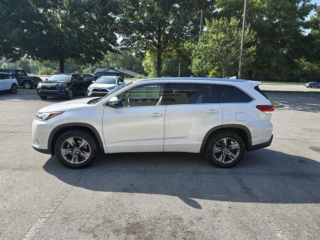 Toyota Highlander Limited V6 FWD (Natl) 2017