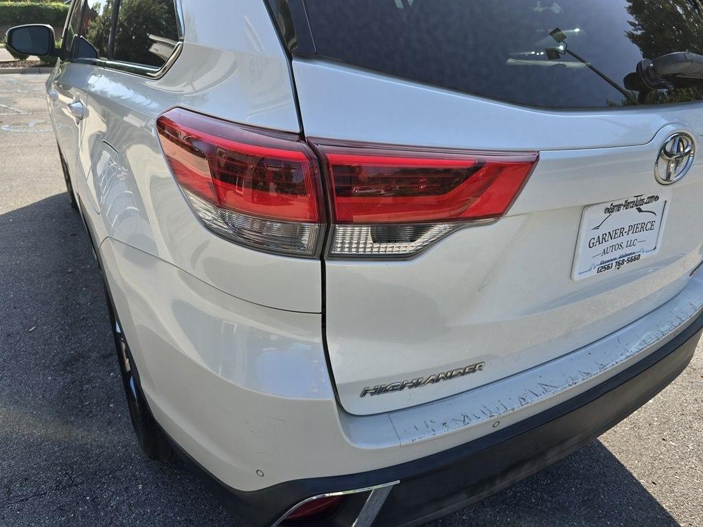 Toyota Highlander Limited V6 FWD (Natl) 2017