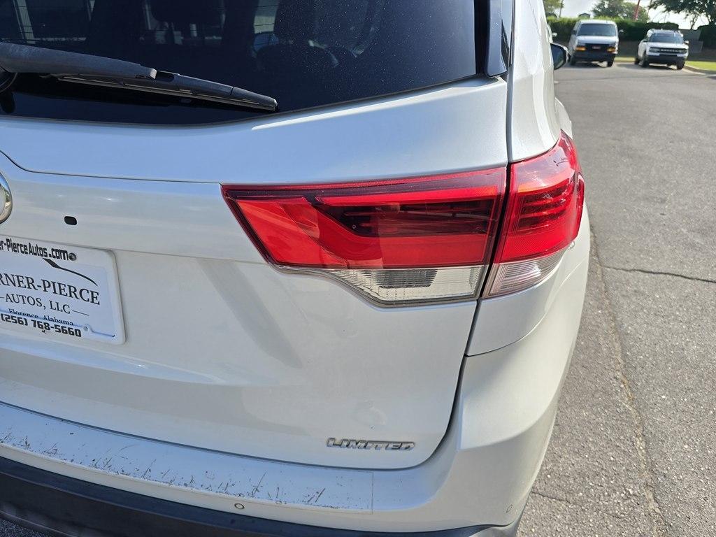 Toyota Highlander Limited V6 FWD (Natl) 2017