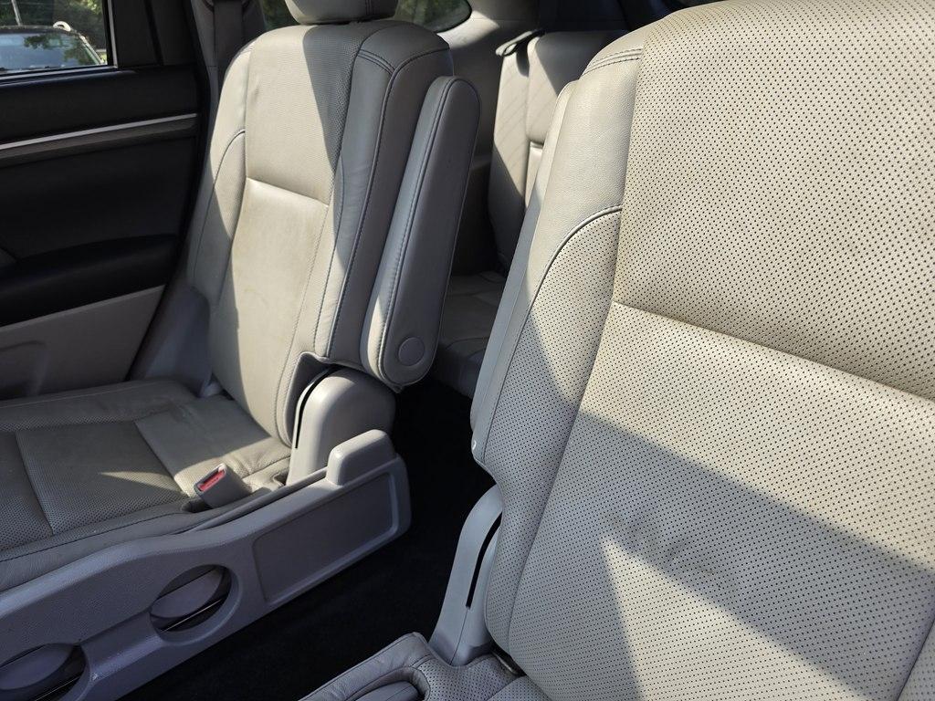 Toyota Highlander Limited V6 FWD (Natl) 2017