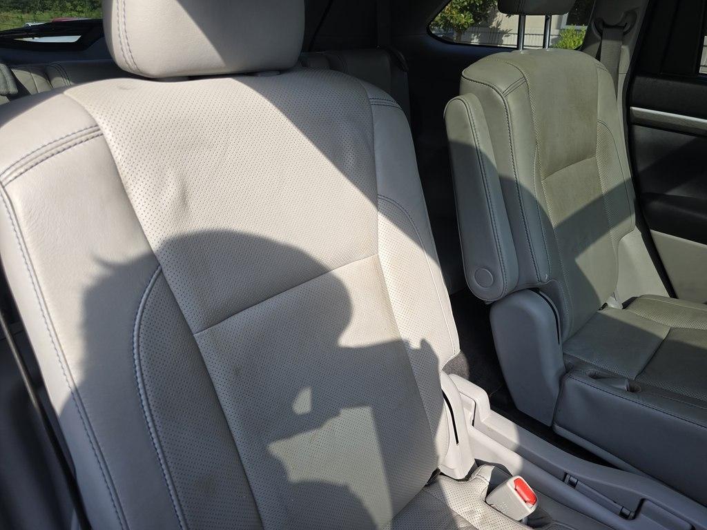 Toyota Highlander Limited V6 FWD (Natl) 2017