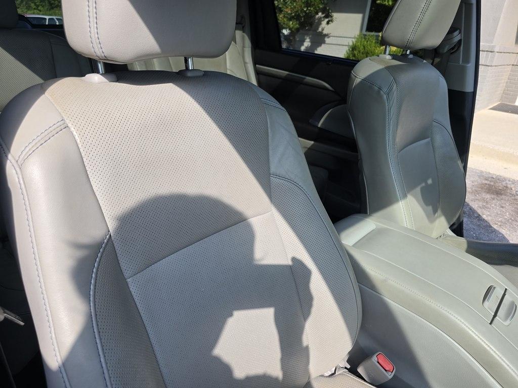 Toyota Highlander Limited V6 FWD (Natl) 2017
