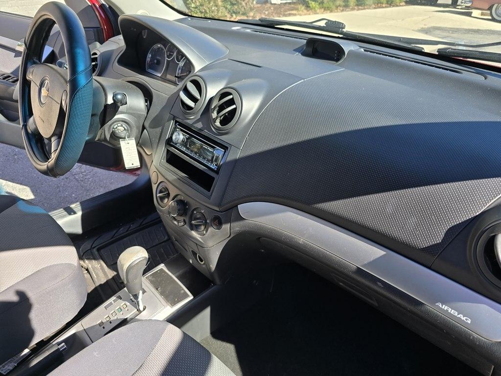 Chevrolet Aveo 5dr HB LT w/1LT 2011