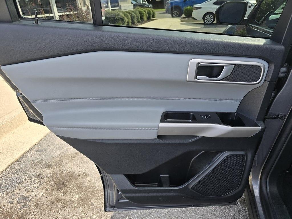 Ford Explorer XLT RWD 2023