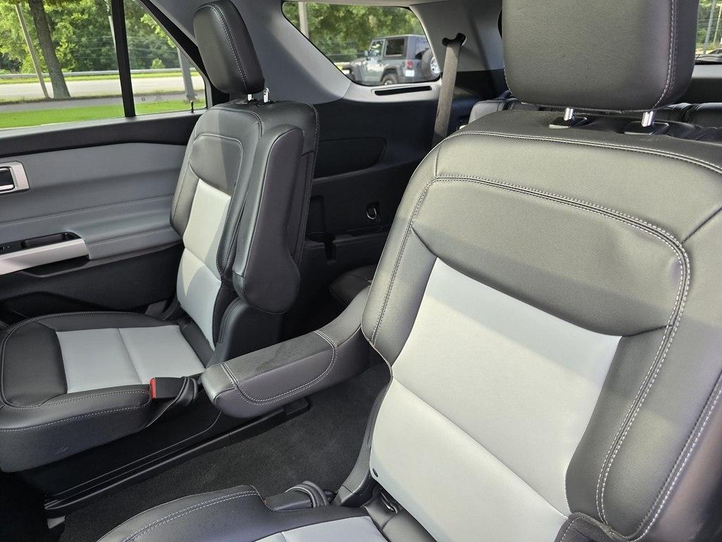 Ford Explorer XLT RWD 2023