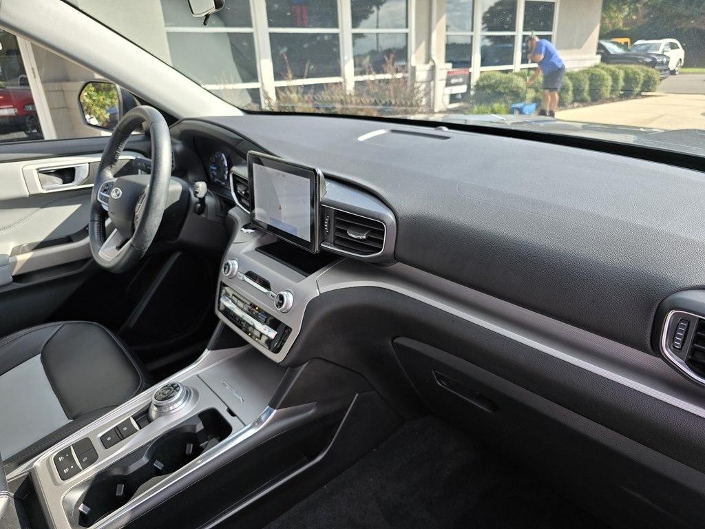 Ford Explorer XLT RWD 2023