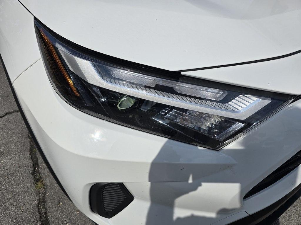Toyota RAV4 Hybrid XLE AWD (Natl) 2025