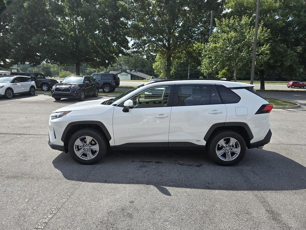 Toyota RAV4 Hybrid XLE AWD (Natl) 2025