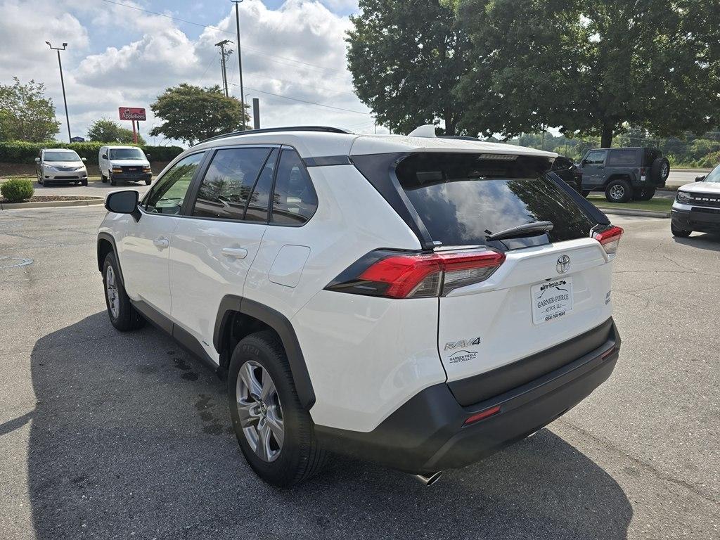 Toyota RAV4 Hybrid XLE AWD (Natl) 2025
