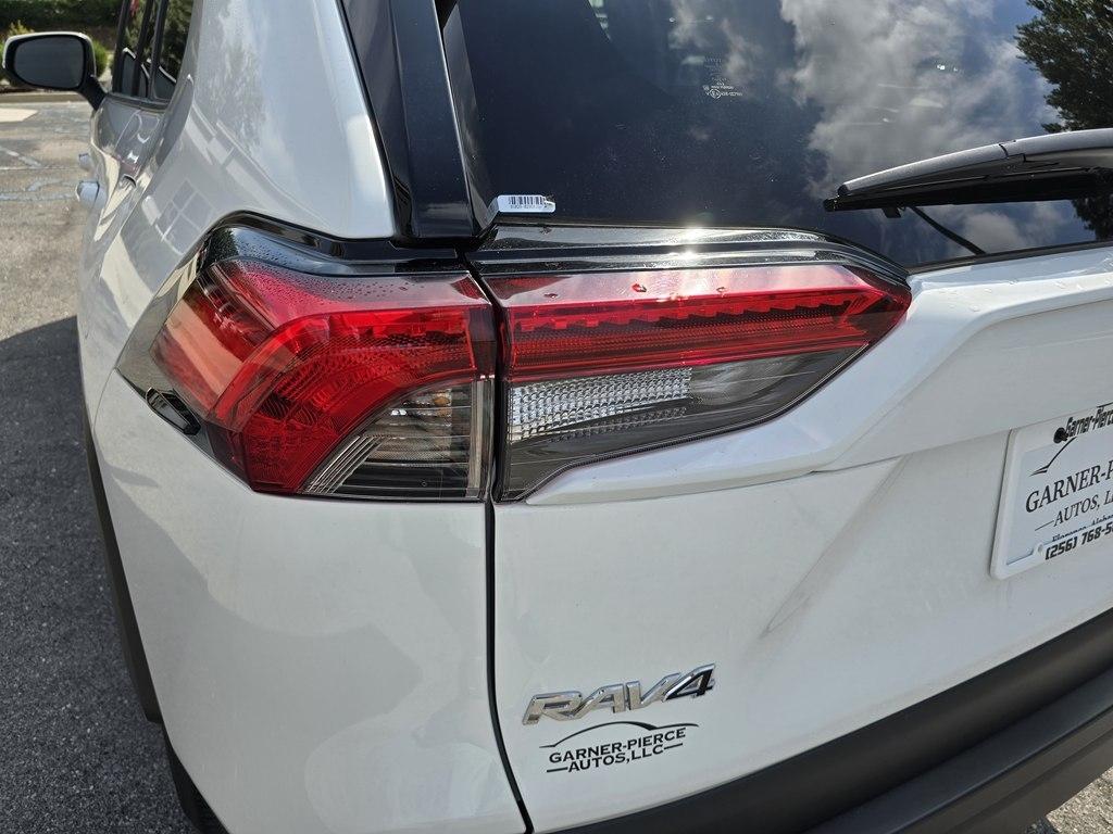 Toyota RAV4 Hybrid XLE AWD (Natl) 2025