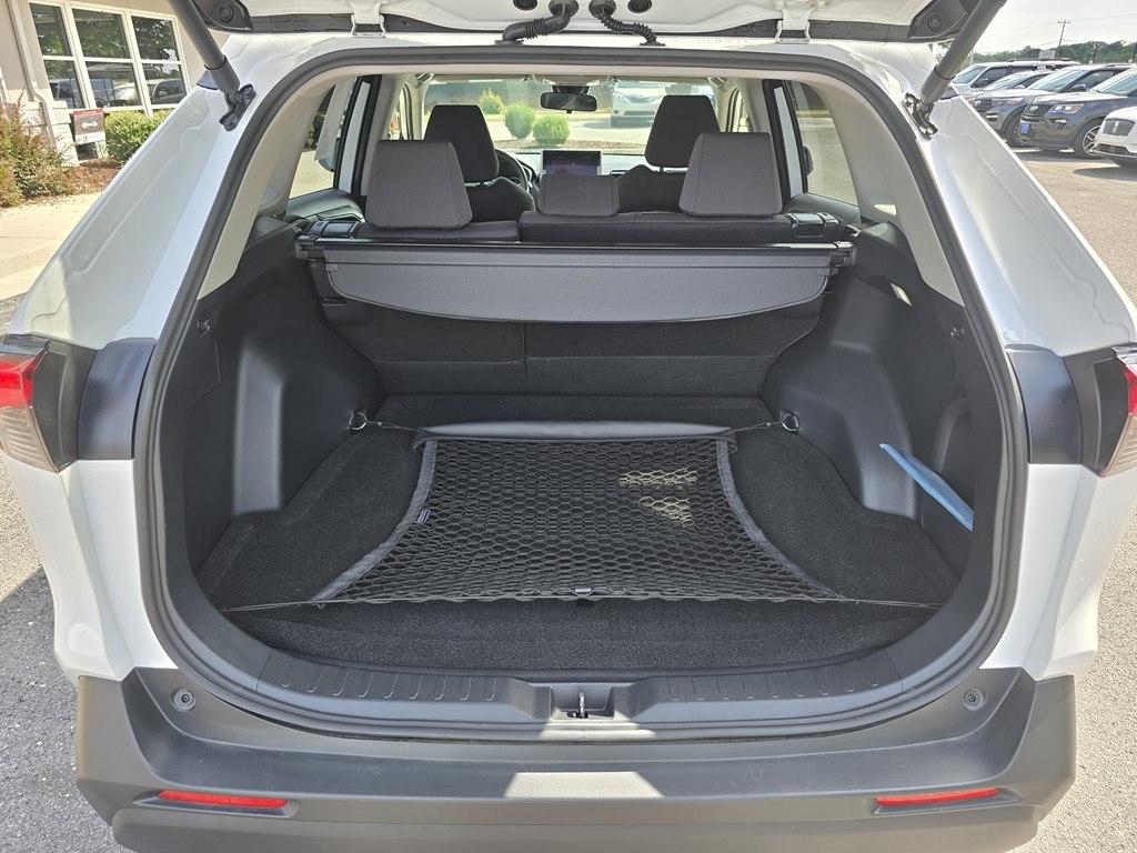 Toyota RAV4 Hybrid XLE AWD (Natl) 2025