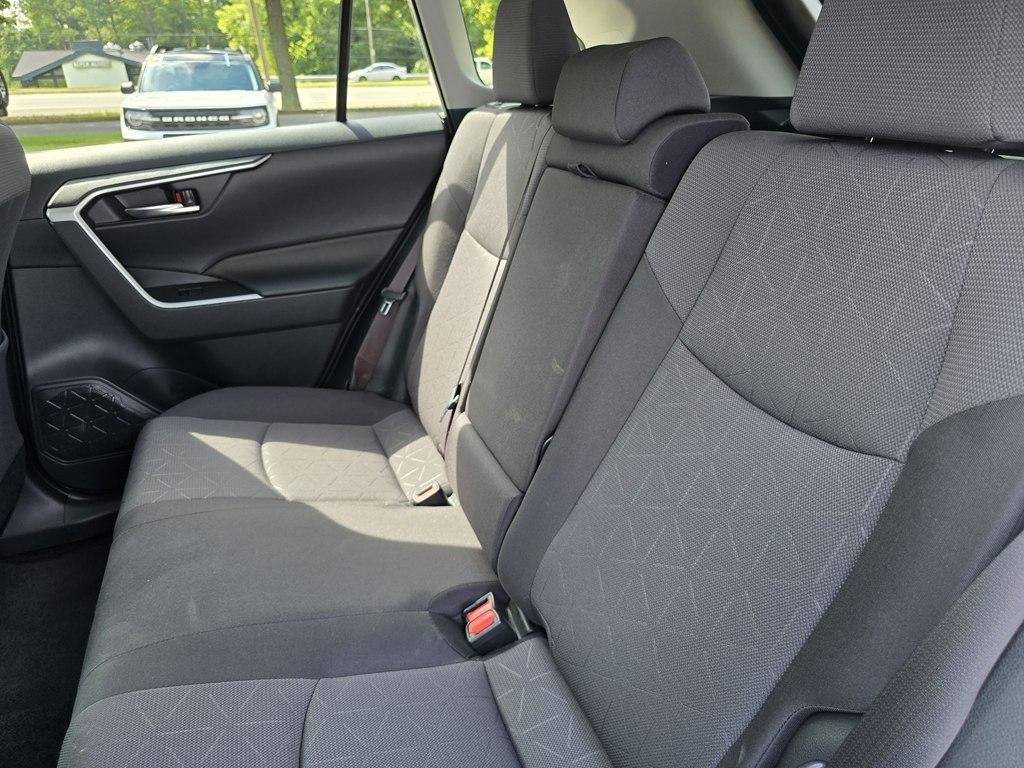 Toyota RAV4 Hybrid XLE AWD (Natl) 2025
