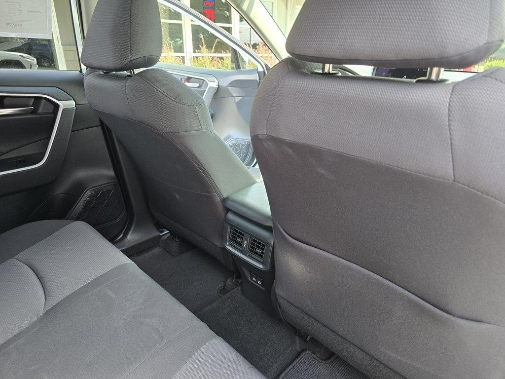 Toyota RAV4 Hybrid XLE AWD (Natl) 2025