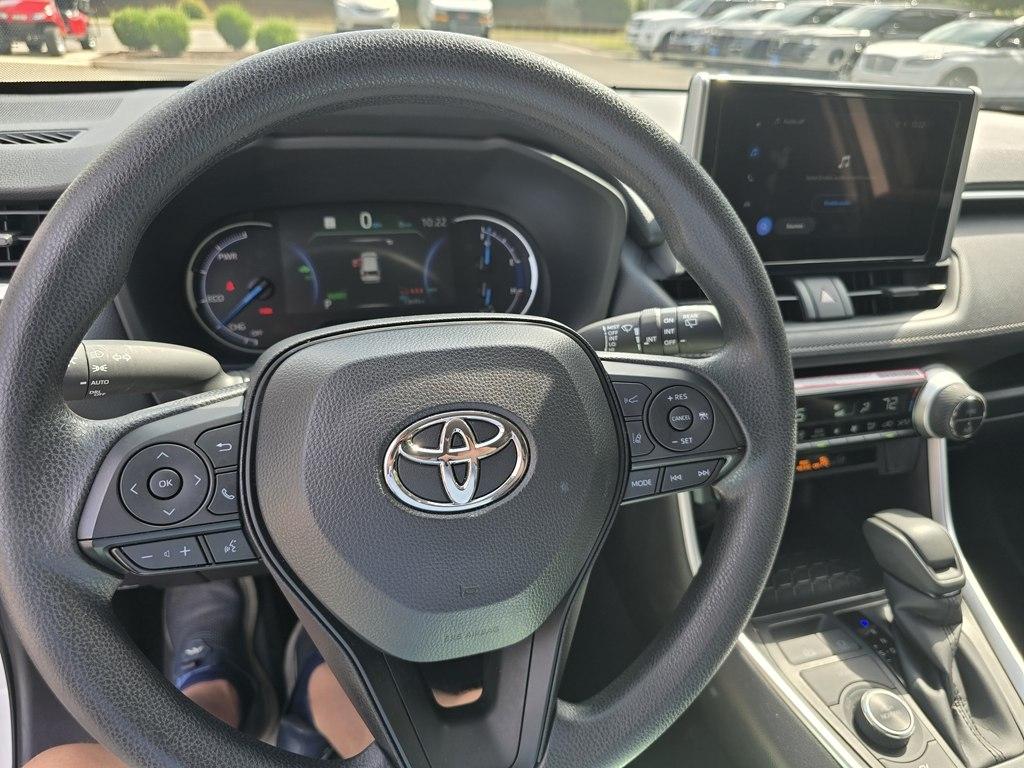 Toyota RAV4 Hybrid XLE AWD (Natl) 2025