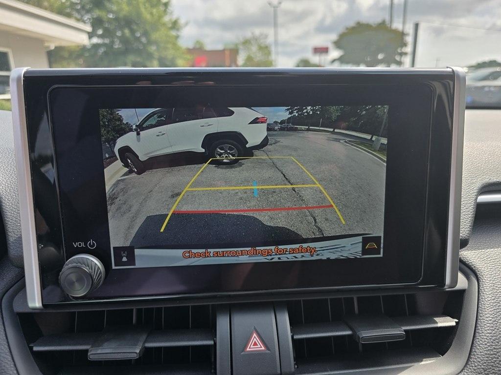 Toyota RAV4 Hybrid XLE AWD (Natl) 2025