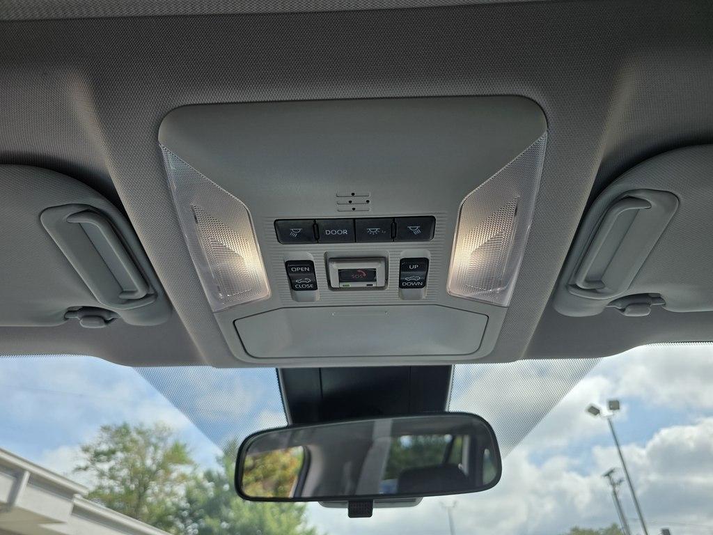 Toyota RAV4 Hybrid XLE AWD (Natl) 2025