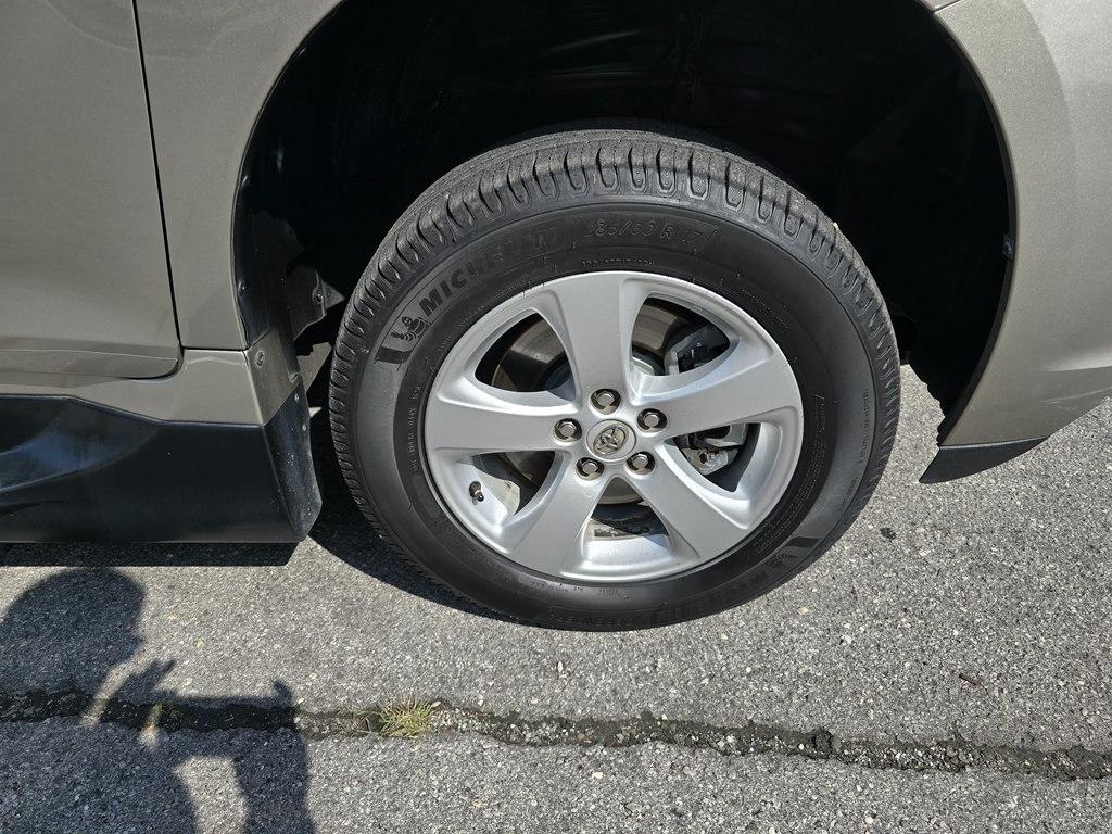 Toyota Sienna 5dr 8-Pass Van LE FWD (Natl) 2015
