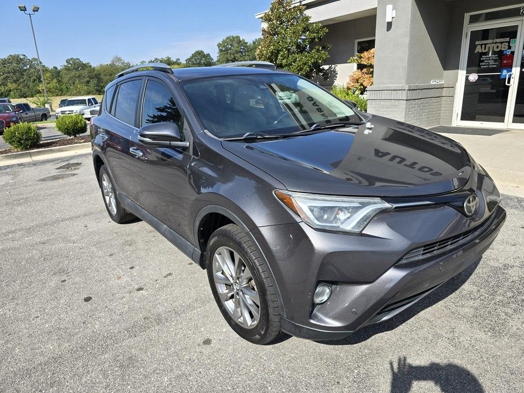 Toyota RAV4 photo 2