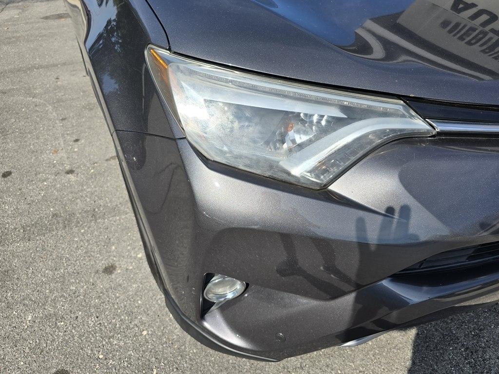 Toyota RAV4 photo 3