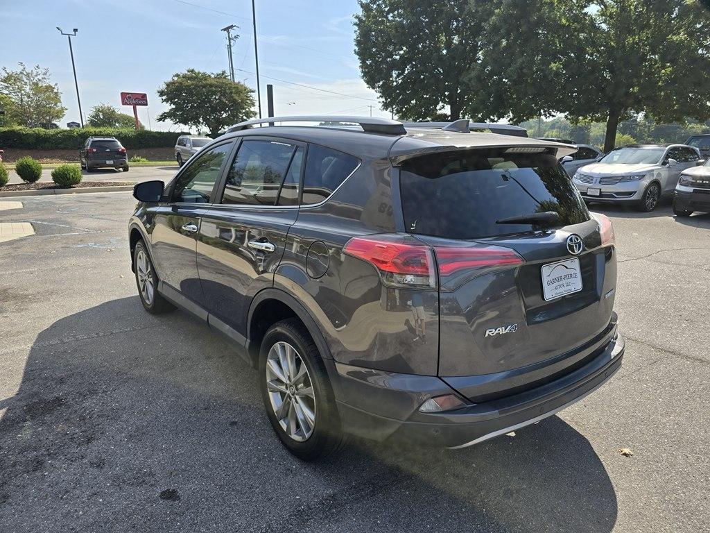Toyota RAV4 photo 8