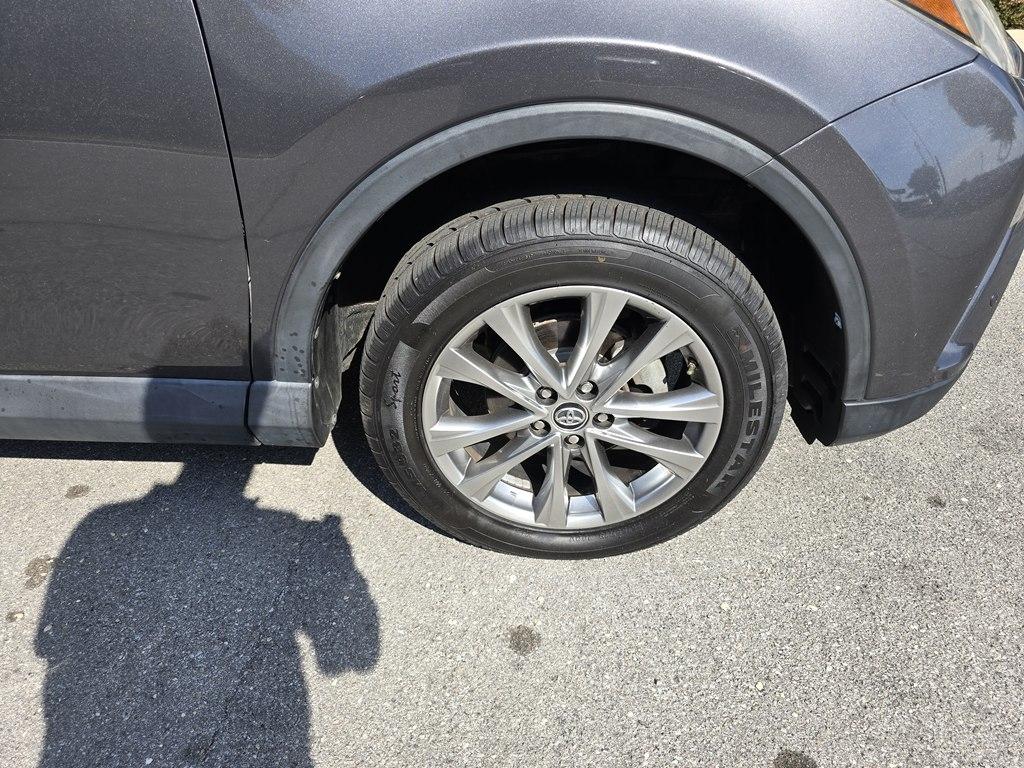 Toyota RAV4 photo 15