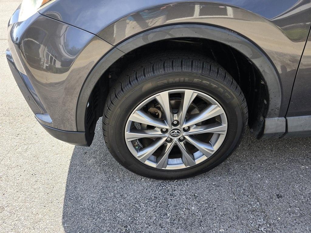 Toyota RAV4 photo 16