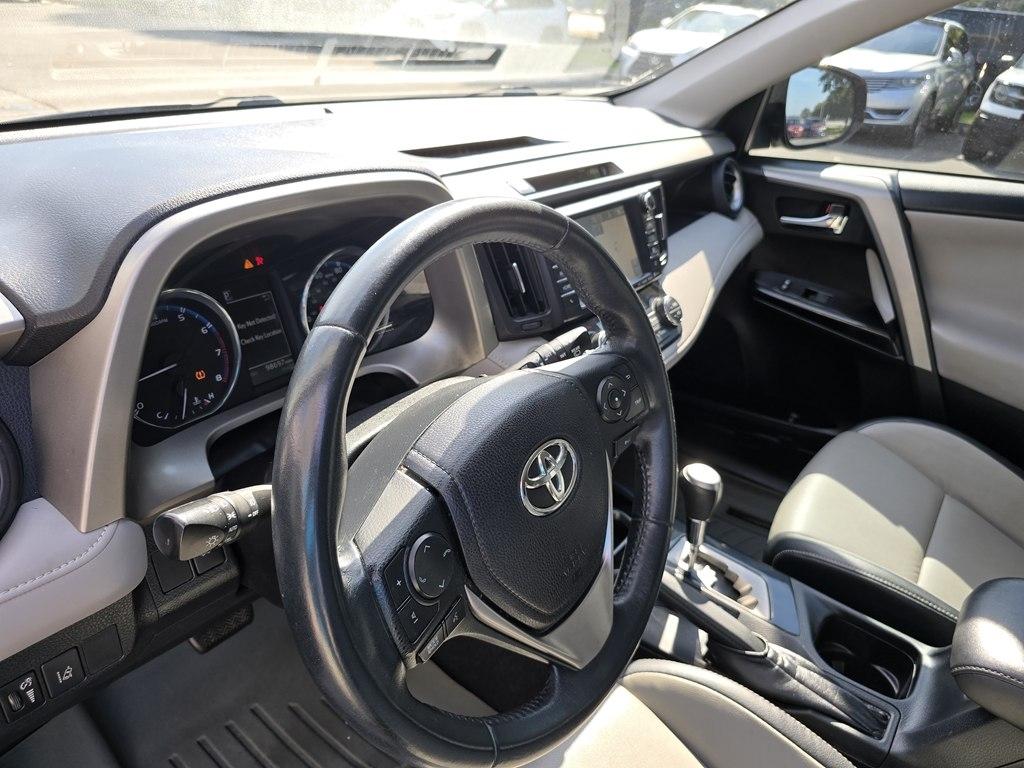 Toyota RAV4 photo 19