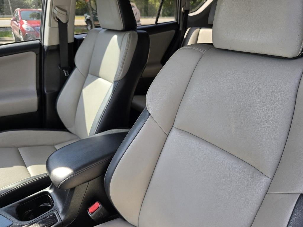 Toyota RAV4 photo 20