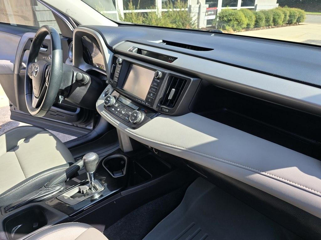 Toyota RAV4 photo 29