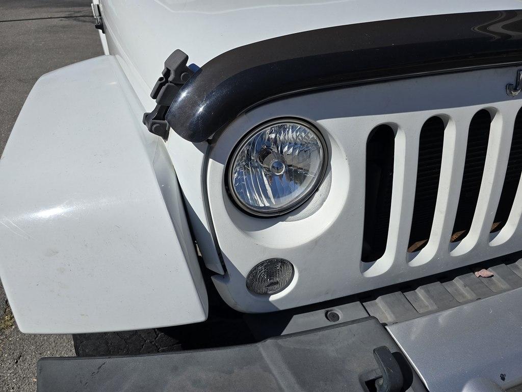 Jeep Wrangler photo 3
