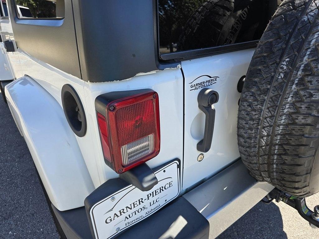 Jeep Wrangler photo 9
