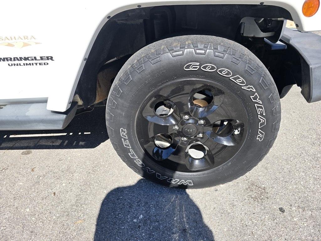 Jeep Wrangler Unlimited 4WD 4dr Sahara 2014