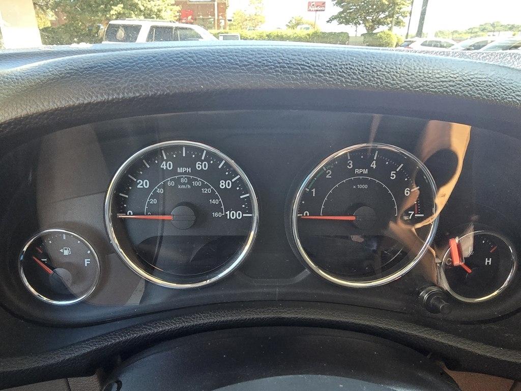 Jeep Wrangler Unlimited 4WD 4dr Sahara 2014