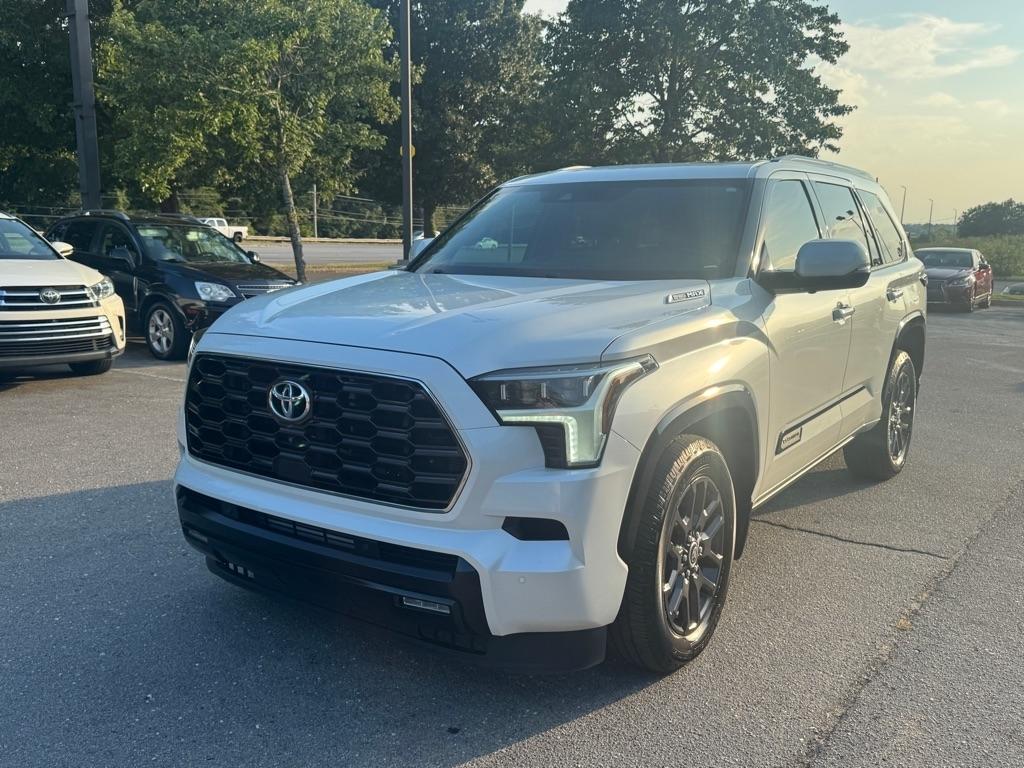 Toyota Sequoia Plantium 4WD 2023