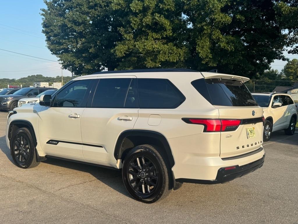 Toyota Sequoia Plantium 4WD 2023