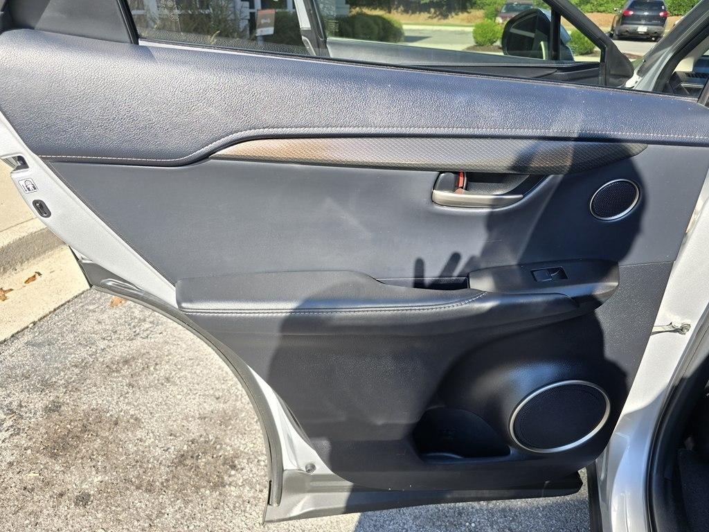 Lexus NX 200t FWD 4dr 2016