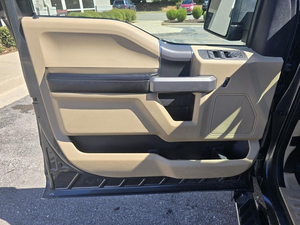 Ford F-150 photo 18