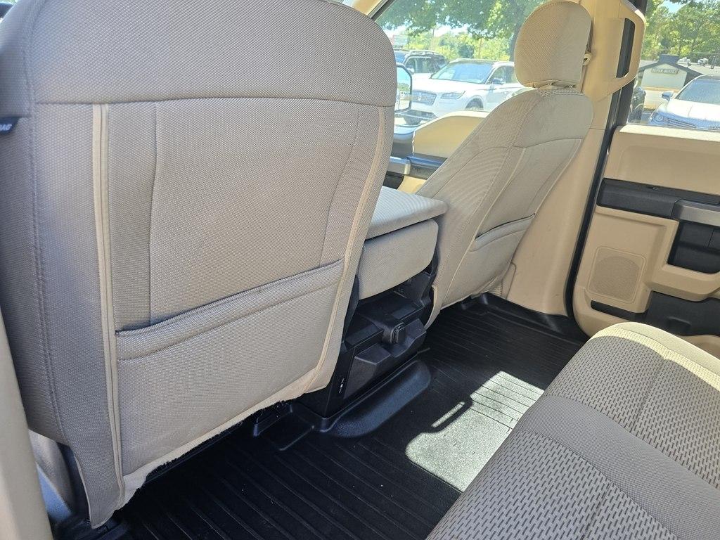 Ford F-150 photo 22
