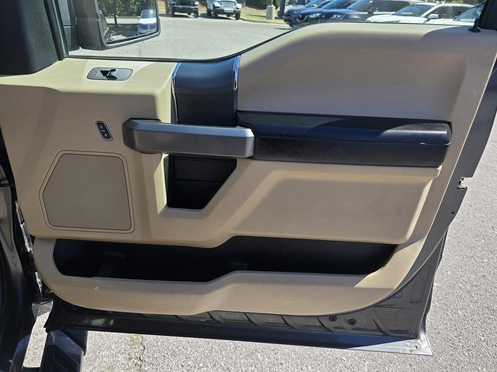 Ford F-150 photo 26