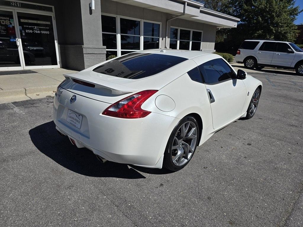 Nissan 370Z photo 13