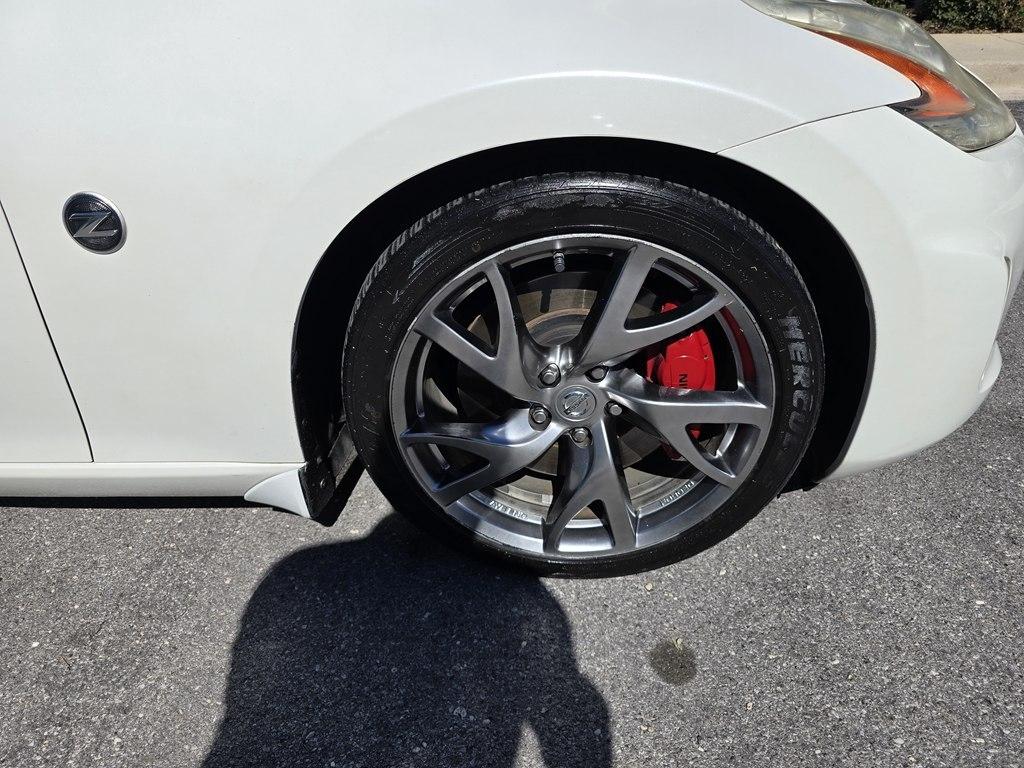 Nissan 370Z 2dr Cpe Auto Touring 2013