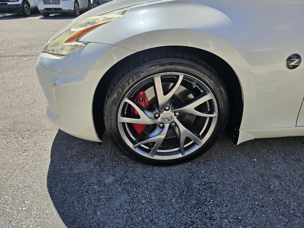 Nissan 370Z 2dr Cpe Auto Touring 2013