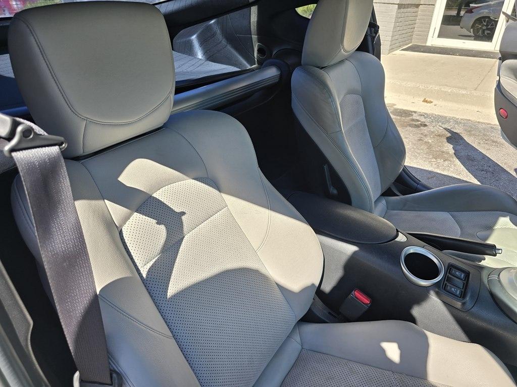 Nissan 370Z 2dr Cpe Auto Touring 2013