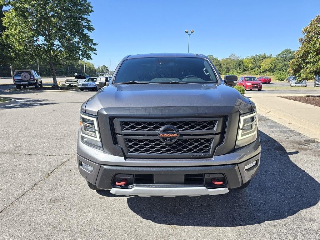 Nissan Titan photo 4