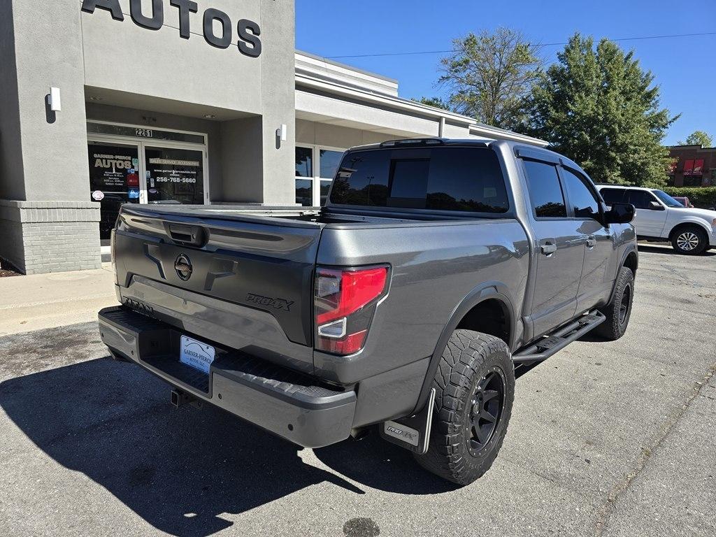 Nissan Titan photo 14