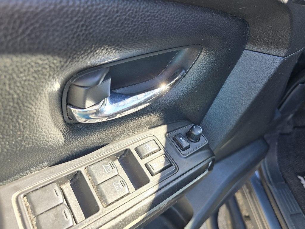 Nissan Titan photo 20