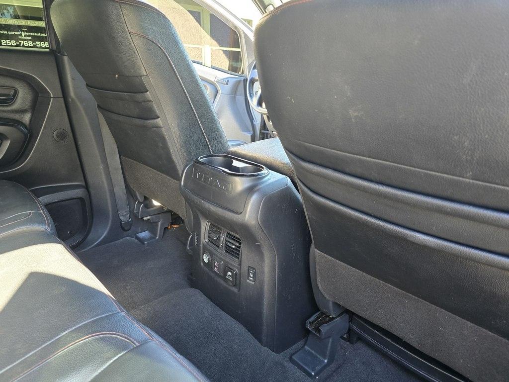 Nissan Titan photo 28