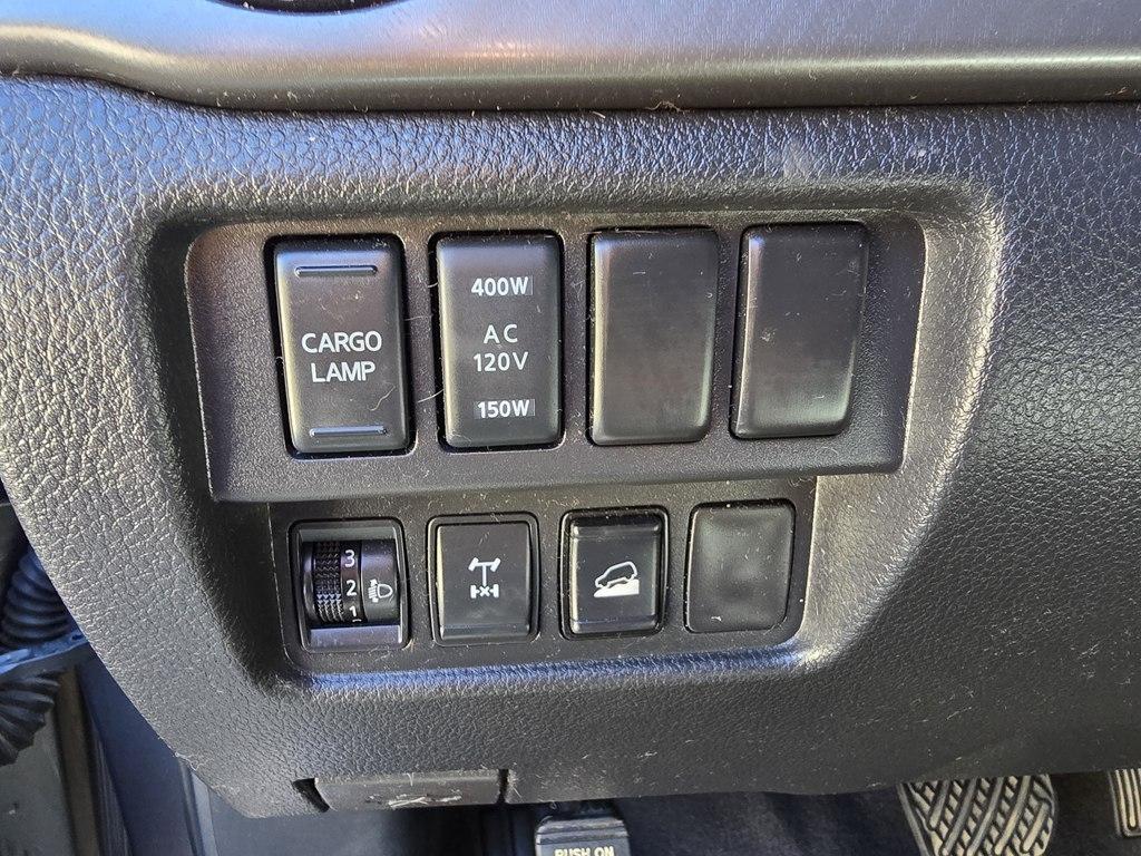 Nissan Titan photo 33