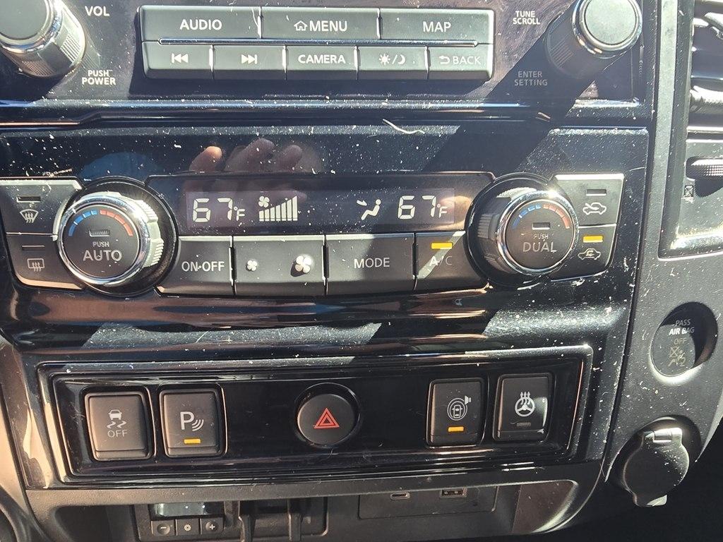 Nissan Titan photo 40